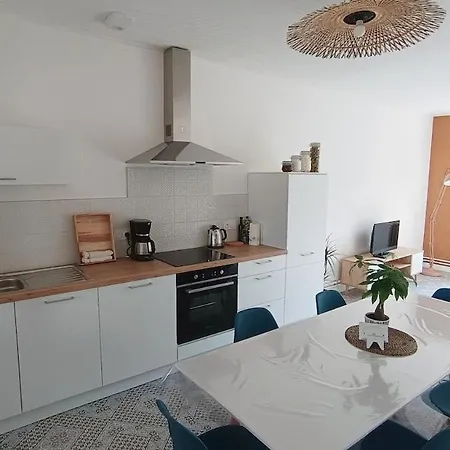 Agreable Maison Avec Jardin A 100m De La Σπίτι διακοπών *