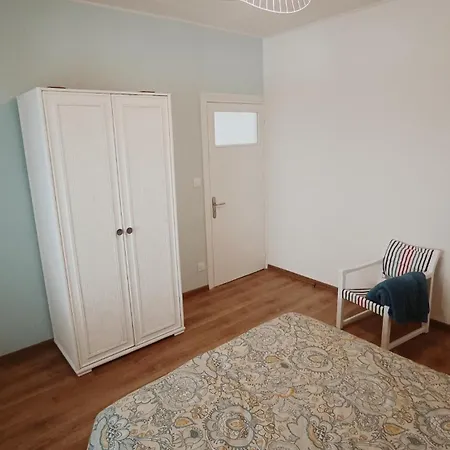 Σπίτι διακοπών Agreable Maison Avec Jardin A 100m De La