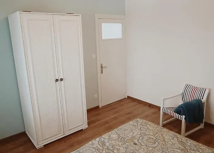 Nyaraló Agreable Maison Avec Jardin A 100m De La